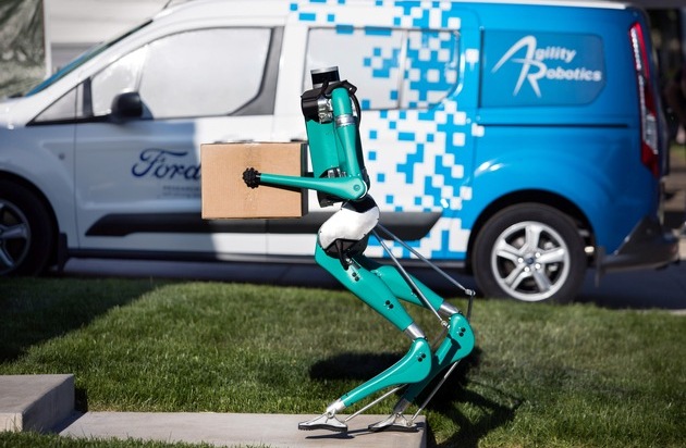Ford-Werke GmbH: Ein Roboter als Postbote: Ford und Agility Robotics erforschen die autonome Auslieferung von Waren