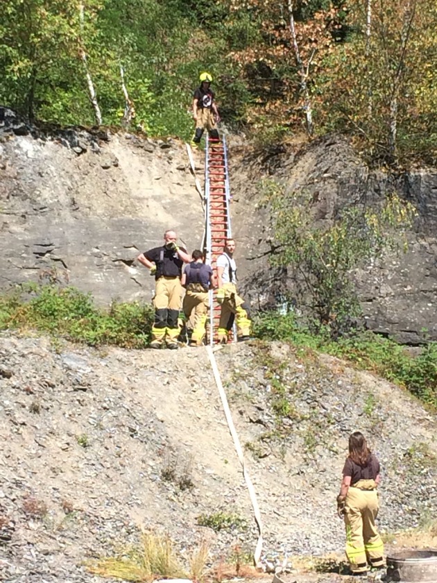 FW-Stolberg: Zwei Flächenbrände beschäftigen Feuerwehr