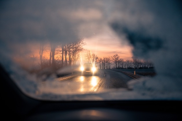 Rutschige Angelegenheit / ADAC gibt Tipps zum sicheren Fahren bei Eis und Schnee