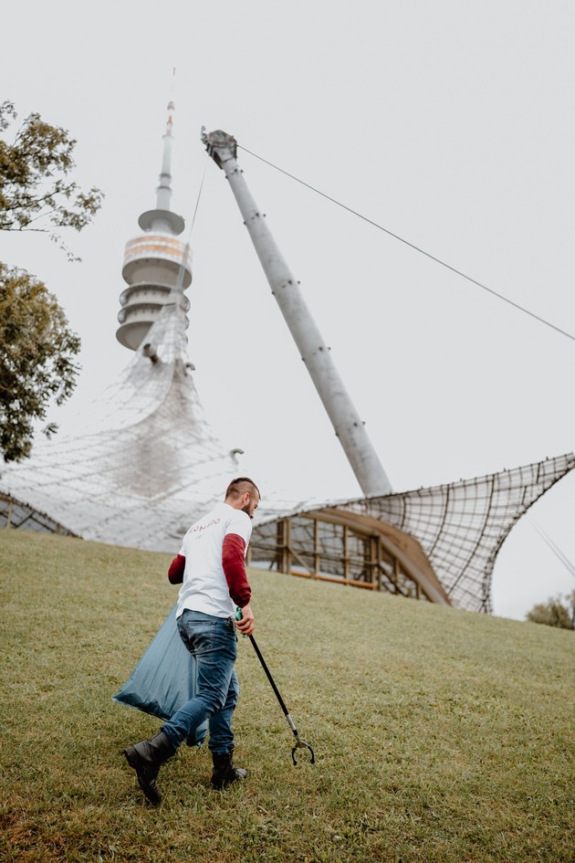 World Cleanup Day 2024: Mitarbeitende der Leonardo Hotels  engagieren sich für die Umwelt