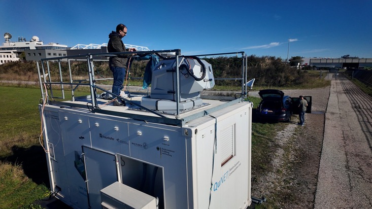 Quantum keys for technological sovereignty