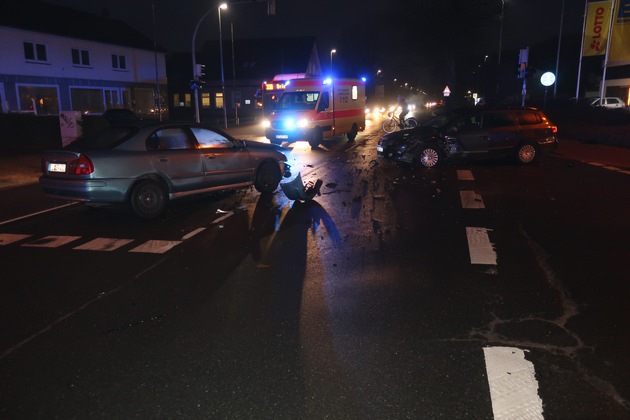 POL-OL: Polizei Rastede ++Verkehrsunfall mit zwei Verletzten++