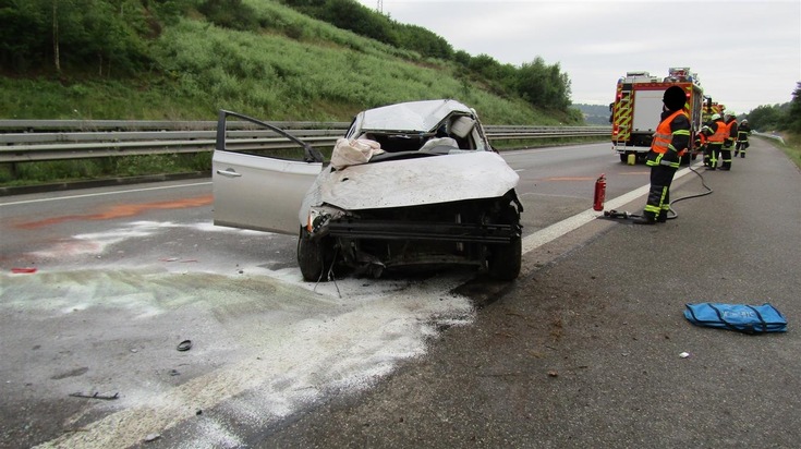 POL-PDKL: A62/Glan-Münchweiler, Pkw überschlägt sich, Zwei Schwerverletzte