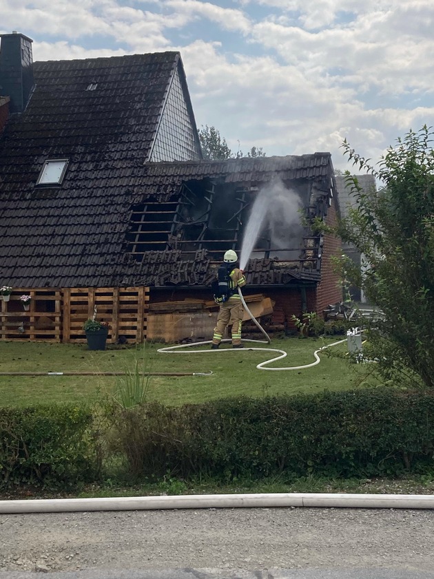 POL-SO: Brand einer Garage