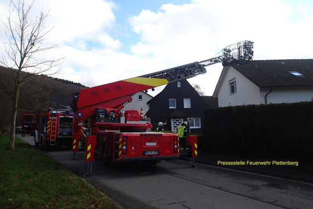 FW-PL: Brand in einer Zwischenwand - Feuerwehr verhinderte Schlimmeres in Plettenberg OT Ohle