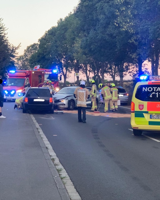 FW-Stolberg: Schwerer Verkehrsunfall mit einer verletzten Person