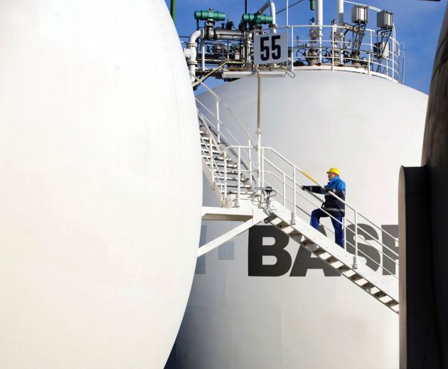BASF mit aktuellen Pressefotos zum Zwischenbericht 2. Quartal 2010