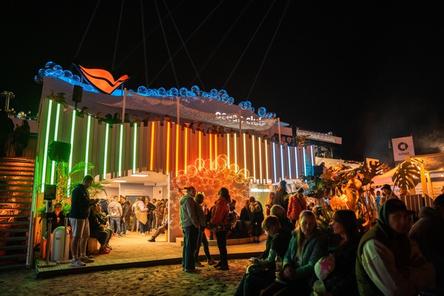 AIDA Pressemeldung: AIDA setzt Kurs aufs Festival: Spannende Urlaubsmomente auf dem SUPERBLOOM Festival 2025 und GLÜCKSGEFÜHLE Festival 2025