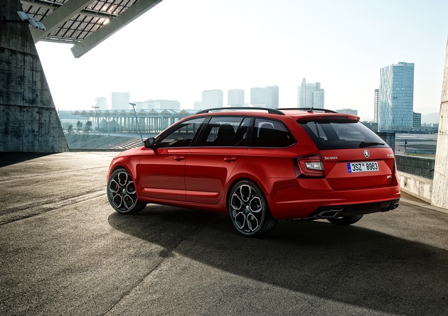 SKODA OCTAVIA RS 245 - Premiere für den neuen Topsportler der Baureihe (FOTO)