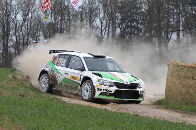Dreifachsieg für SKODA: Kreim/Christian vor Dinkel/Kohl und Wallenwein/Poschner bei der Hessen Rallye Vogelsberg (FOTO)
