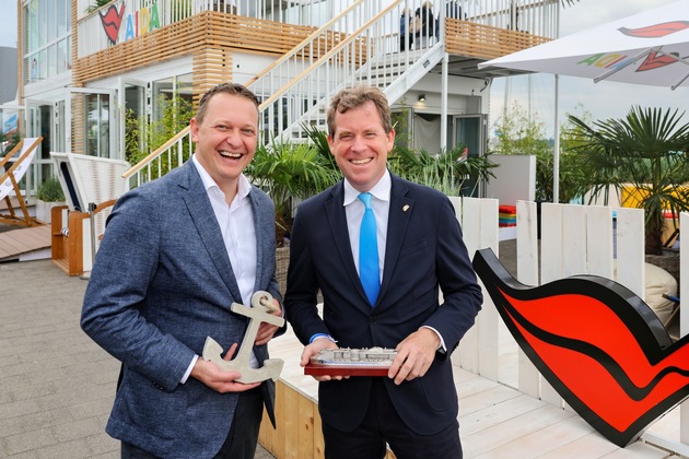 AIDA Pressemeldung: Kieler Woche - AIDA Abschlussinszenierung ist kein Abschied // Kreuzfahrtunternehmen bleibt Eventsponsor!