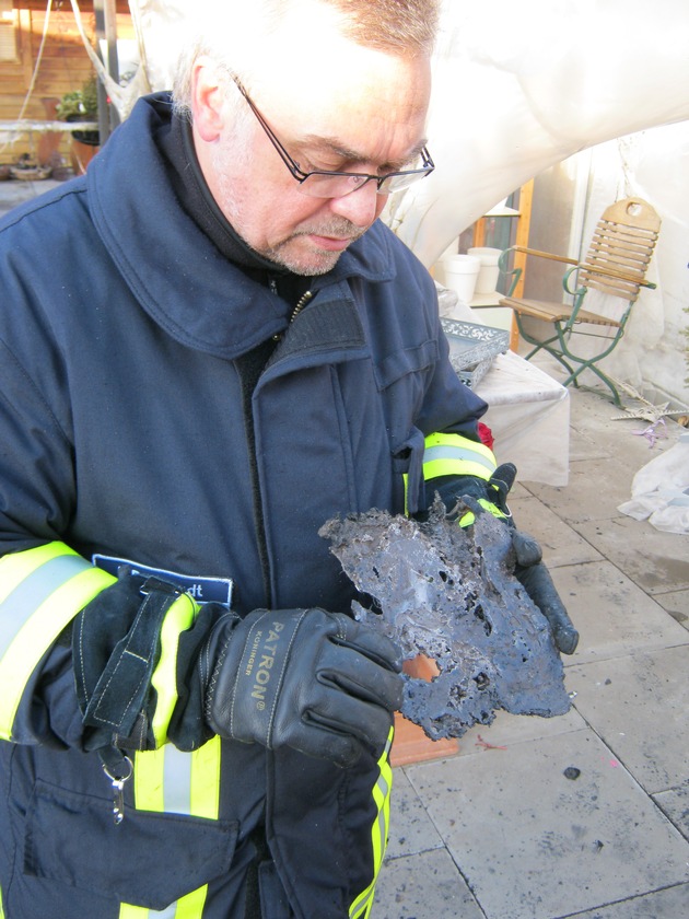 POL-STH: Polizei untersucht den Brandort am Ostring erneut