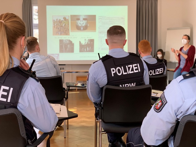 POL-RE: Kreis RE/Bot/Münster: Polizei besucht geschichtsträchtigen Ort