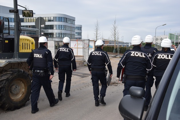 HZA-KR: Hauptzollamt Krefeld kontrolliert zwei Großbaustellen - 21 Strafverfahren, 7 Festnahmen