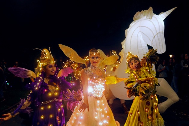 Zauberhaftes Lichterfest im Celler Schlosspark mit verkaufsoffenem Sonntag