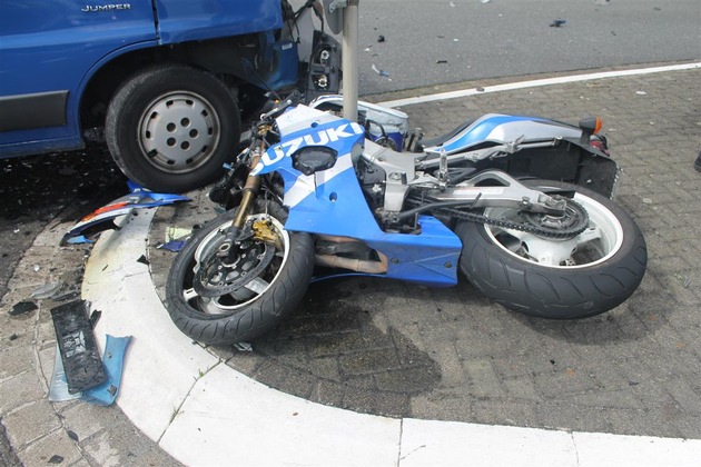 POL-PDMT: Verkehrsunfall mit tödlich verletztem Kradfahrer