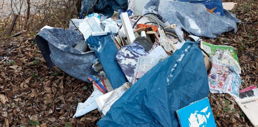 POL-SE: Schenefeld (Kreis Pinneberg) - Unzulässige Ablagerung von Müllsäcken mit Hausrat und Restmüll