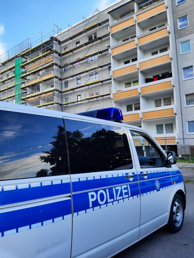 BPOL Halle: Bundespolizei bekämpft Urkundenkriminalität - 12 Objekte durchsucht