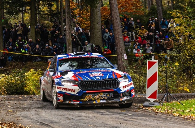 Skoda Auto Deutschland GmbH: Rallye Zentraleuropa: Sieg und Platz drei in der WRC2 für die Škoda Fabia RS Rally2-Teams