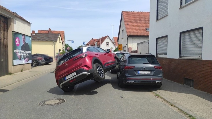 POL-PDNW: Verkehrsunfall mit hohem Sachschaden