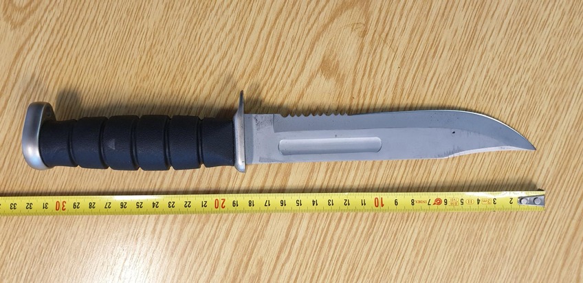 BPOLI MD: Bundespolizei stellt bei 38-Jährigen mehrere Messer und einen Teleskopschlagstock fest und sicher