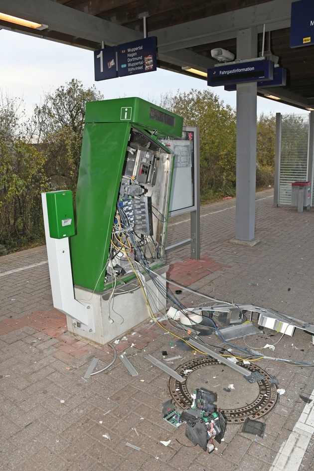 POL-ME: Fahrkartenautomat gesprengt - die Polizei ermittelt - Erkrath - 2312014