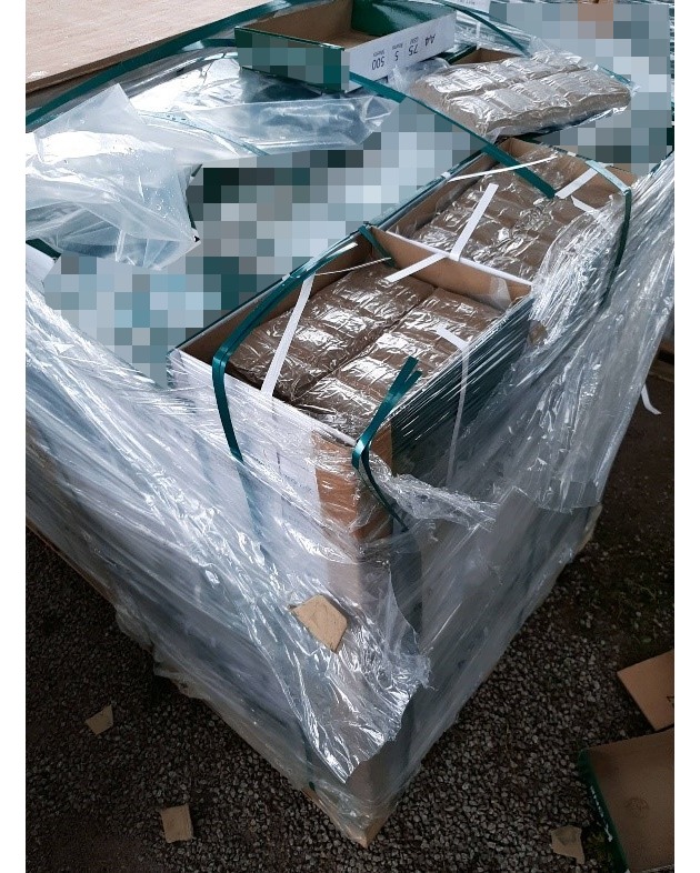 HZA-KA: 500 kg Haschisch in LKW entdeckt