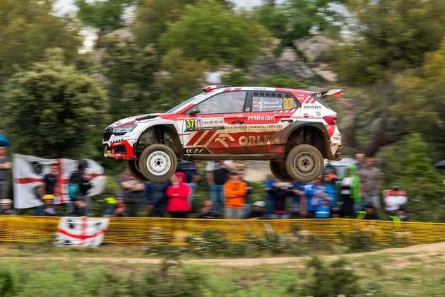 Rallye Estland: Škoda Fahrer Oliver Solberg und Andreas Mikkelsen versprechen tolles Duell um den WRC2-Sieg