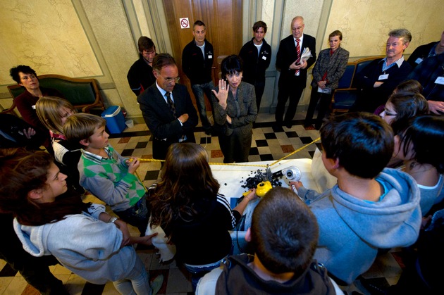 Cambiamento climatico nella regione dello Jungfrau / Doris Leuthard incontra gli studenti