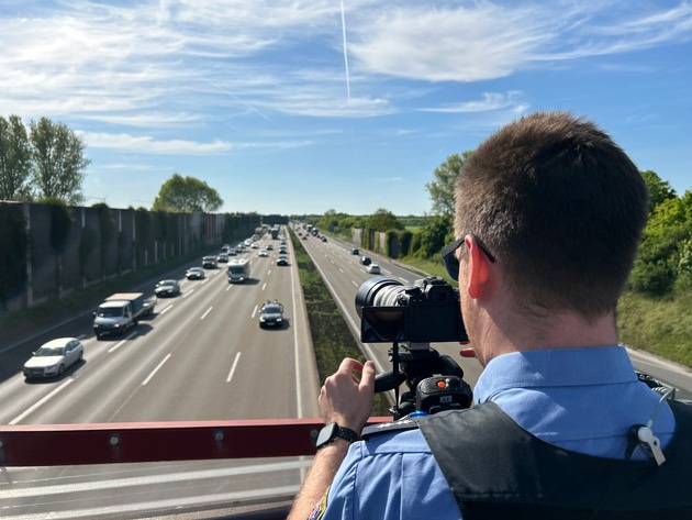 POL-OF: Kontrollaktion im Feierabendverkehr: Gefährliche Situationen durch spätes Einordnen auf die Ausfahrtsspur - Autobahn 3; Anschlussstelle Hanau