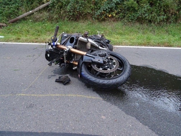 POL-PPTR: Verkehrsunfall mit schwer verletztem Motorradfahrer auf der L 5 zwischen Lasel und Seffern