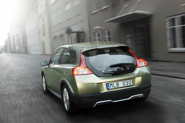 Les nouvelles Volvo C30, Volvo V50 et Volvo S40 1.6D DRIVe - avec des émissions de CO2 comprises entre 115 et 118 g/km