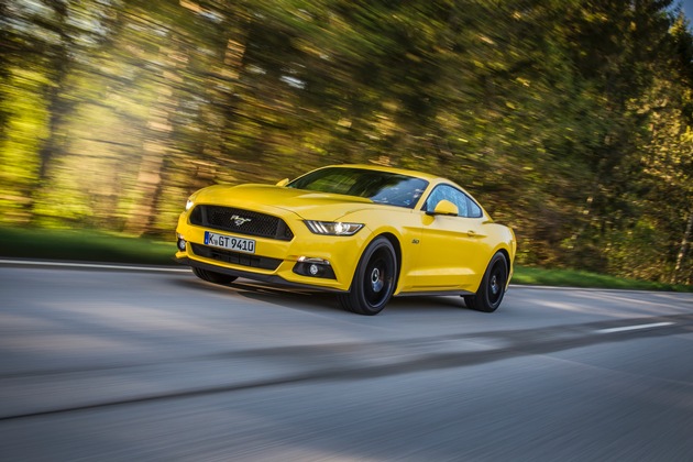 Ford Performance Days: Exklusive Fahrsicherheitstrainings mit dem Ford Mustang GT Fastback (FOTO)