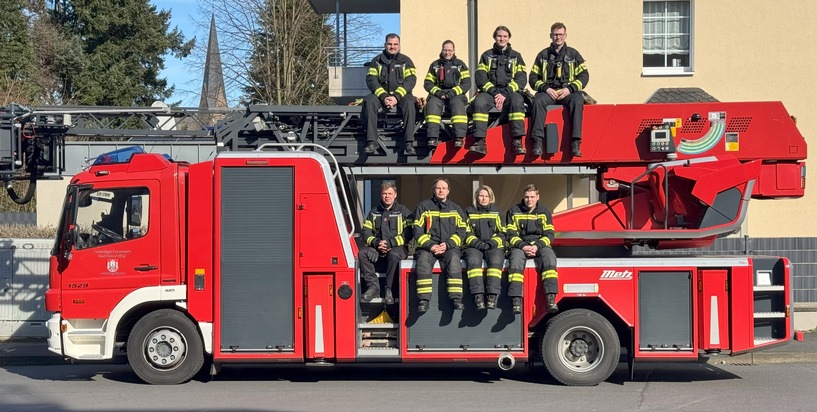 FW Hennef: Feuerwehr auch am Rosenmontag präsent