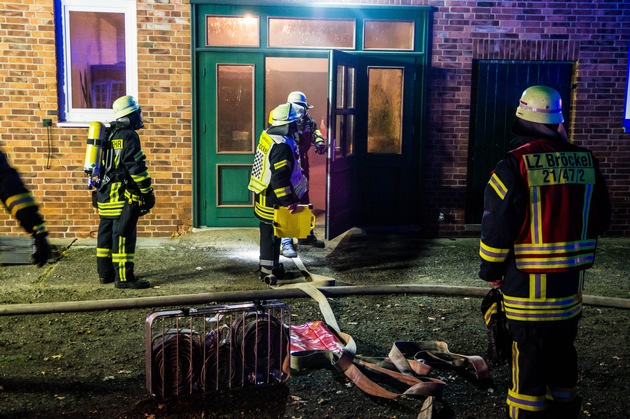 FW Flotwedel: Kaminofen sorgt für Feuerwehreinsatz