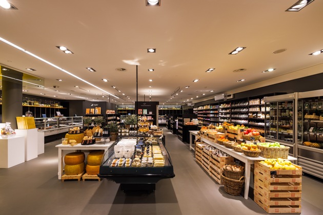 Rénovation du grand magasin Globus Bâle: Concept store temporaire à la Zunfthaus zu Rebleuten