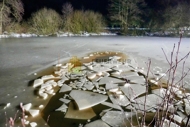 FW-OLL: Feuerwehr Wildeshausen warnt vor Eisfl&auml;chen - Realistische Eisrettungs&uuml;bung durchgef&uuml;hrt