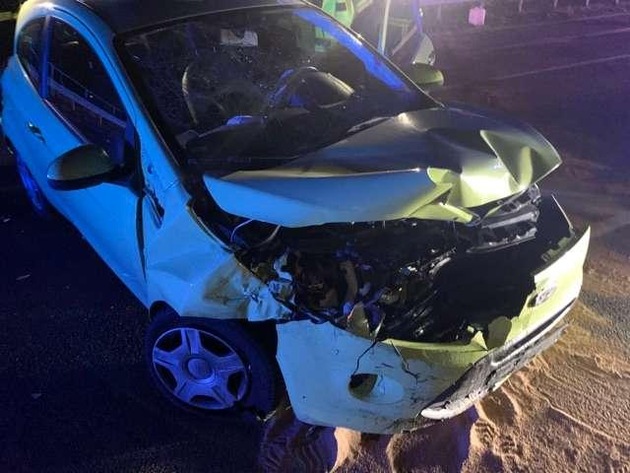 POL-STD: Zwei zum Teil schwer verletzte Autofahrer bei Unfall in Jork