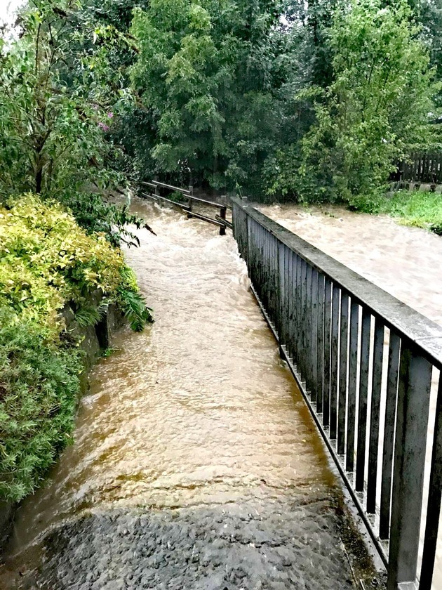 FW Drolshagen: Gewitter mit Starkregen führt zu vielen Einsätzen