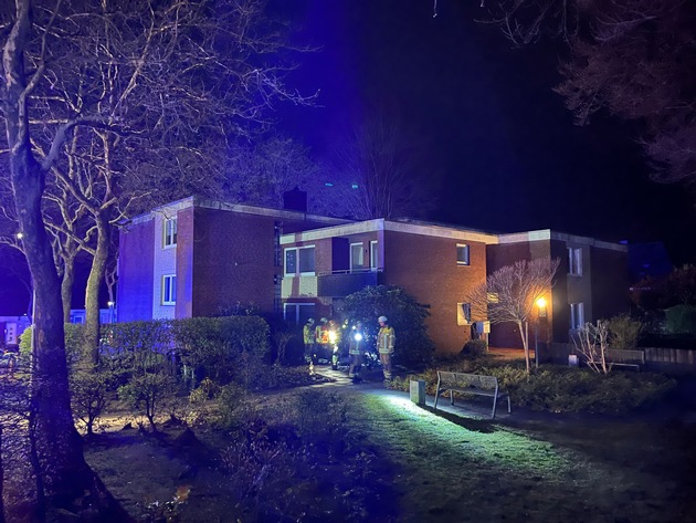 POL-STD: Brand auf Terrasse eines Stader Mehrfamilienhauses, Altmetalldiebe in Wiepenkathen, Einbrecher in Stader Restaurant in der Innenstadt