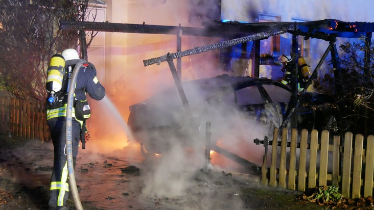 FW Celle: 13 Einsätze in den ersten Stunden des neuen Jahres / Carport und PKW brennen in Vollbrand - Feuer greift auf Gebäude über