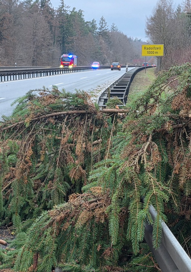 FW-Radolfzell: St&uuml;rmische Weihnacht