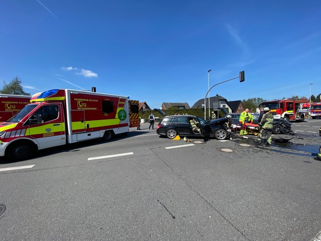 FW Bocholt: Verkehrsunfall mit drei Beteiligten in Bocholt