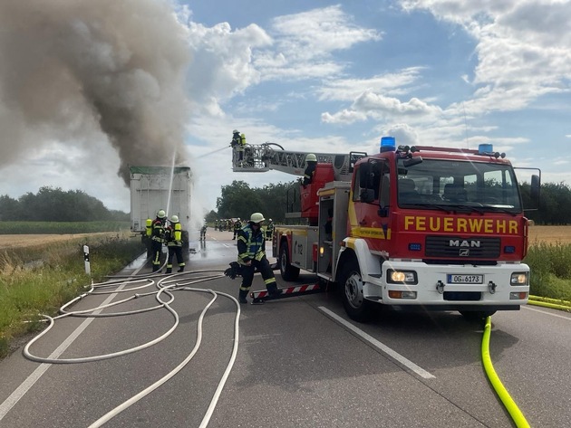 FW-OG: LKW-Brand auf der B3 - Fahrer verhindert Schlimmeres