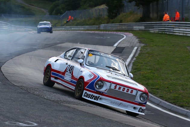 SKODA 130 RS startet beim ,24h-Classic&apos; im Rahmen der 24 Stunden Nürburgring (FOTO)