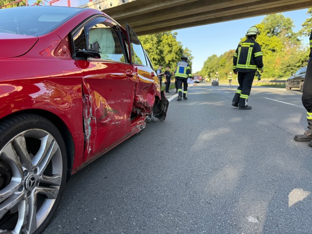 FW-WRN: Verkehrsunfall auf der Nordlippestraße