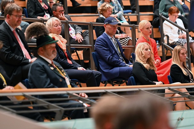 Dirigent Yoel Gamzou über seinen Auftritt in der Georg-Friedrich-Händel-Halle: &quot;Es macht mich stolz, an so einem wichtigen Tag für die Deutschen dabei zu sein&quot;