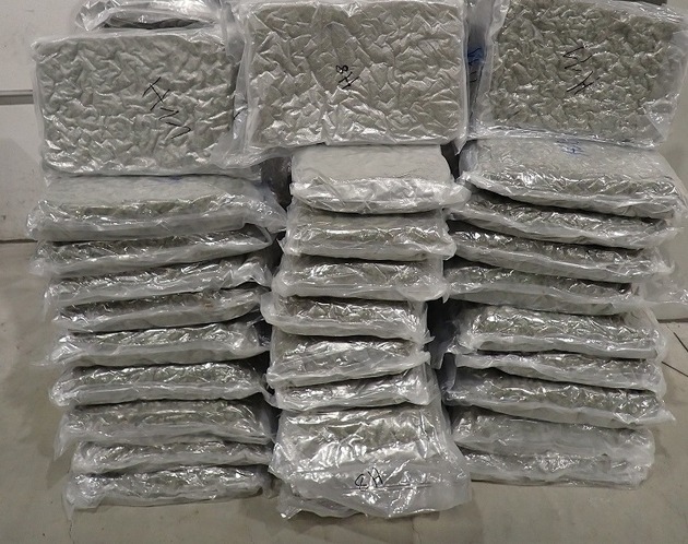 HZA-EF: Drogen in Big Bags mit Holzpellets geschmuggelt / Zoll entdeckt mittels Röntgenanlage 68 Kilogramm Marihuana