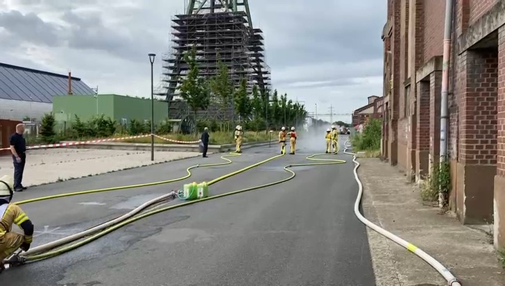 FW Xanten: Leistungsnachweis der Feuerwehren in Dinslaken