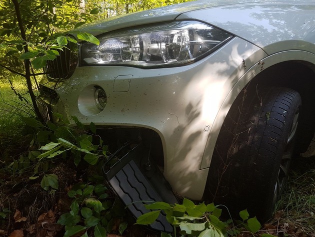 BPOLI LUD: Gestohlenen BMW X6 sichergestellt, 
tatverdächtiger Fahrer vorläufig festgenommen